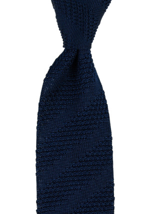 CROCHETED NAVY solmio
